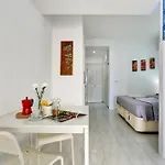 Apartmán Relaxing Studio, Los Cristianos, Heated Pool, Air Con *