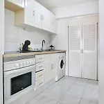 Relaxing Studio, Los Cristianos, Heated Pool, Air Con Apartmán