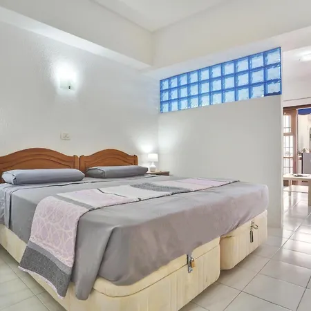 Relaxing Studio, Los Cristianos, Heated Pool, Air Con Los Cristianos (Tenerife)