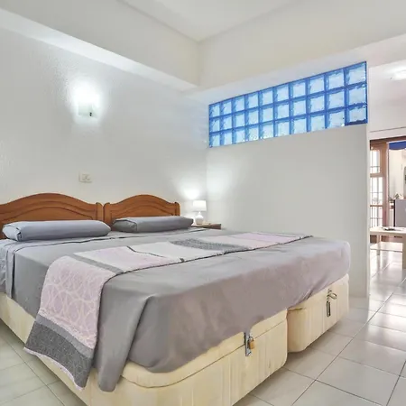 Relaxing Studio, Los Cristianos, Heated Pool, Air Con Los Cristianos (Tenerife)