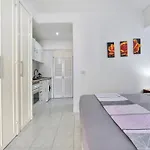Apartman Relaxing Studio, Los Cristianos, Heated Pool, Air Con