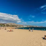 Relaxing Studio, Los Cristianos, Heated Pool, Air Con *