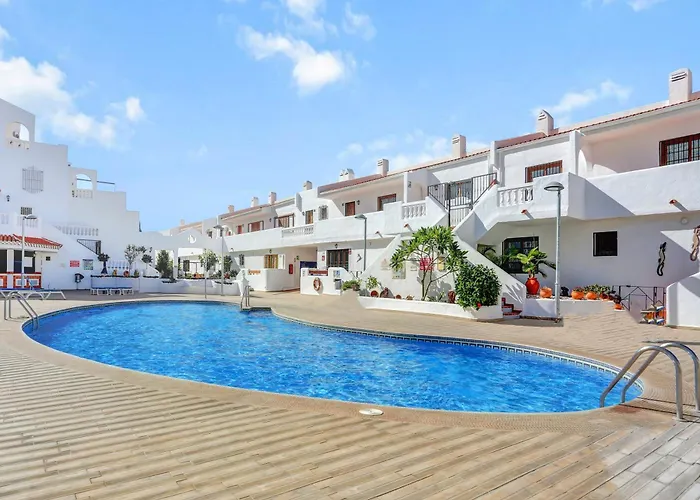 Relaxing Studio, Los Cristianos, Heated Pool, Air Con