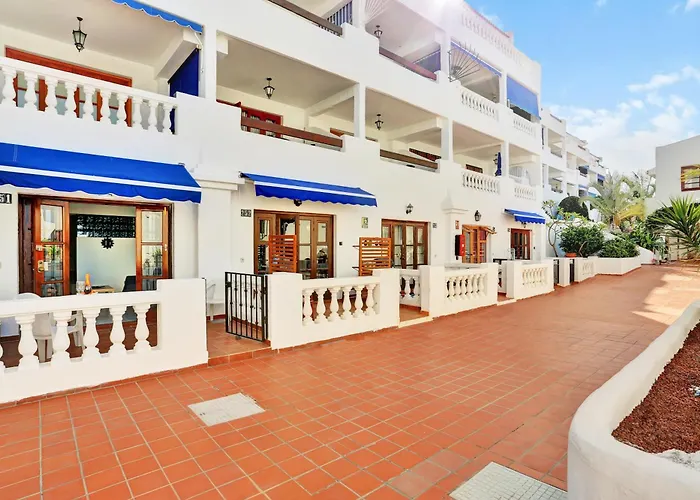 Relaxing Studio, Los Cristianos, Heated Pool, Air Con