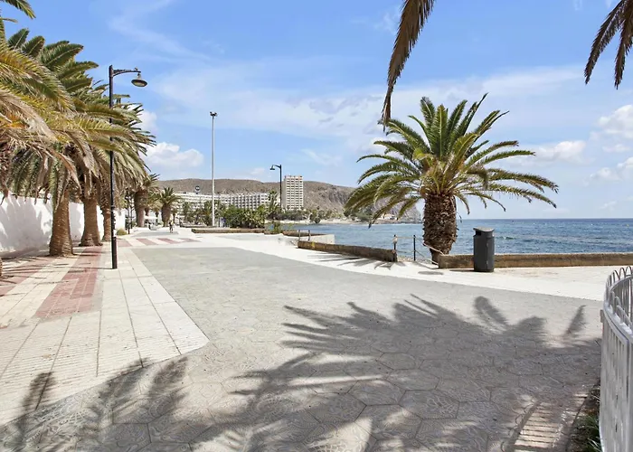 Relaxing Studio, Los Cristianos, Heated Pool, Air Con * Los Cristianos (Tenerife)