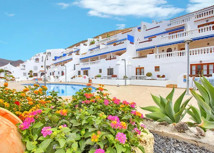 Relaxing Studio, Los Cristianos, Heated Pool, Air Con * Los Cristianos (Tenerife)